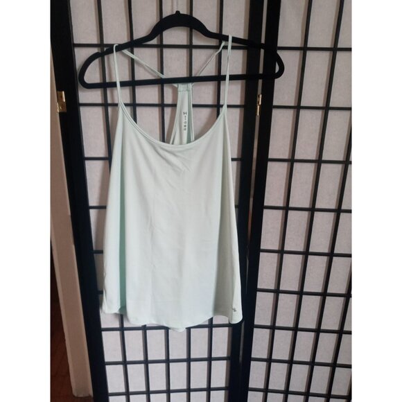 Under Armour Tank Top White Size Large Activewear Yoga Workout Running Lightweig - Picture 1 of 3